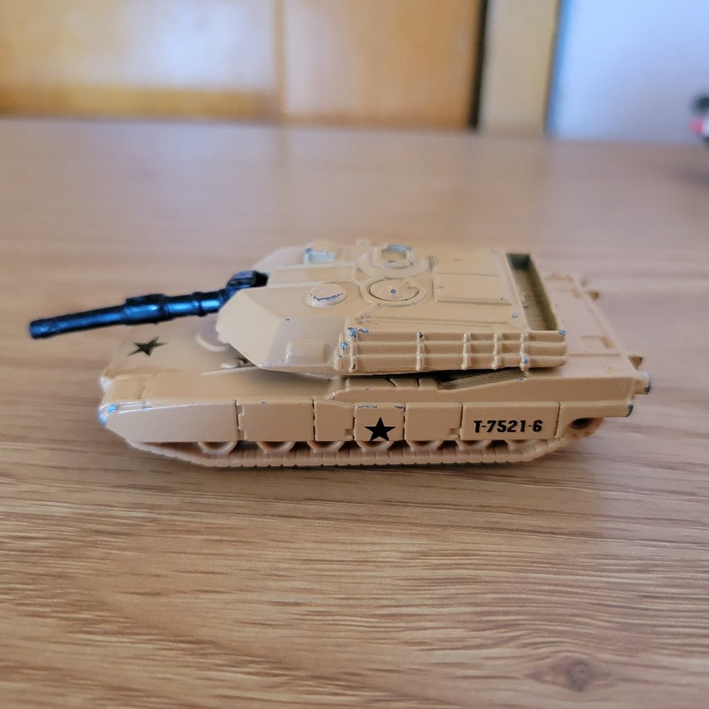 1994 Matchbox Abram M4 Sherman Tank